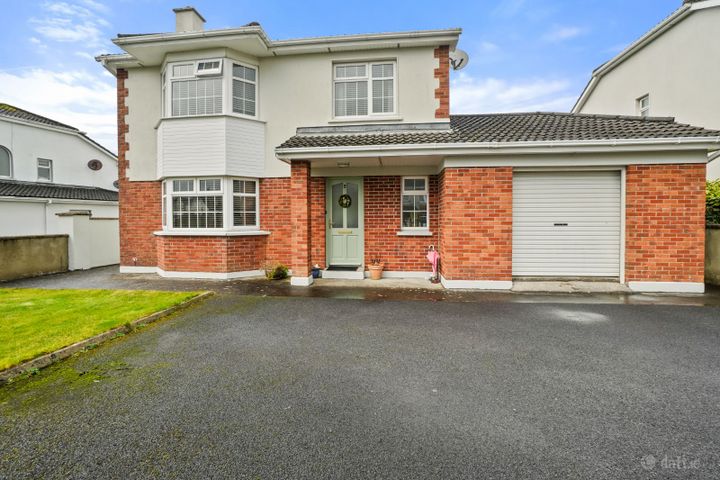 5 Cois Abhann, Kiltimagh, Co. Mayo, F12HY24