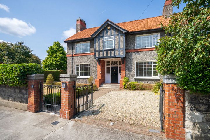 Saint Margarets, 8 Brendan Road, Donnybrook, Dublin 4, D04V3F4