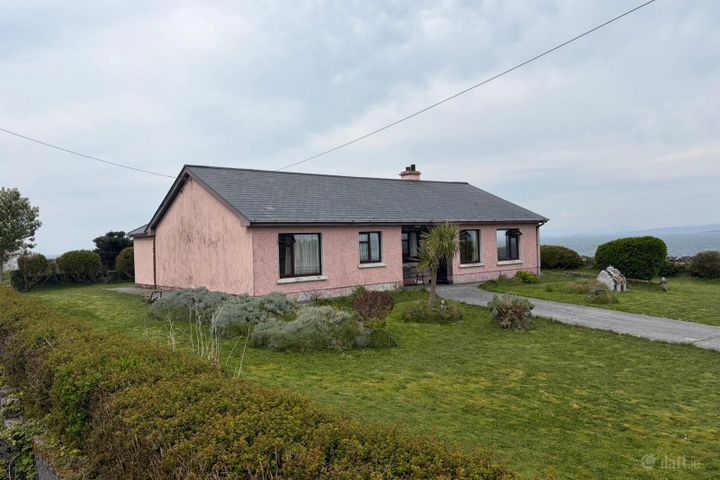 Cregmount House, Creig A'Chéirin, Onaght, Co. Galway, H91YD70