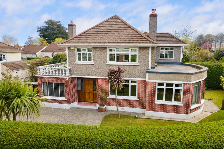 2 Drummartin Park, Goatstown, Dublin 14, D14DC94