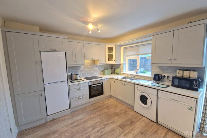 4 CARRIG AVENUE, CARRIG NA CURRA, CARRIGALINE