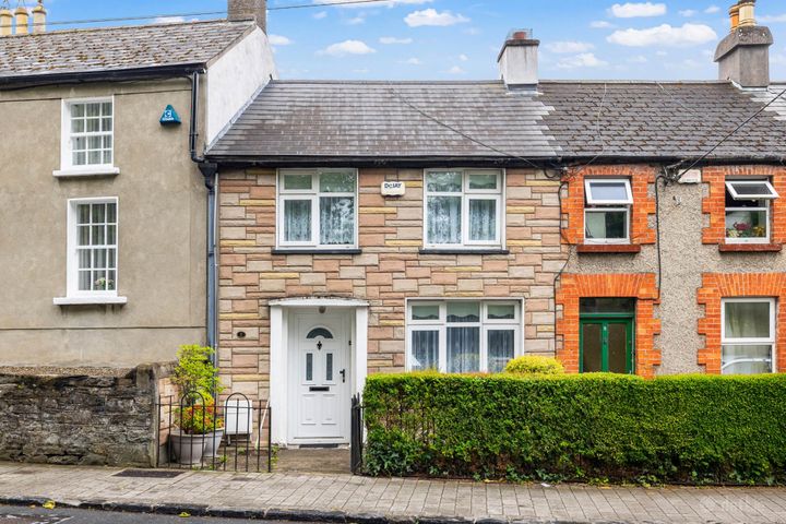 1 Sarsfield Terrace, Lower Main Street, Lucan, Co. Dublin, K78W9P2