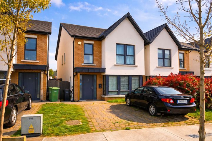 42 Hollywoodrath Drive, Hollystown, Dublin 15, D15PPH3