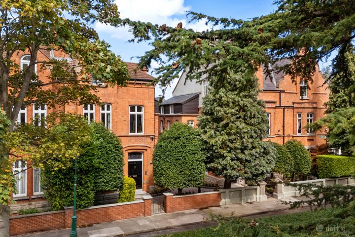 11 & 12 Sunbury Gardens, Darty, Dublin  6, Co. Dublin, D06R893