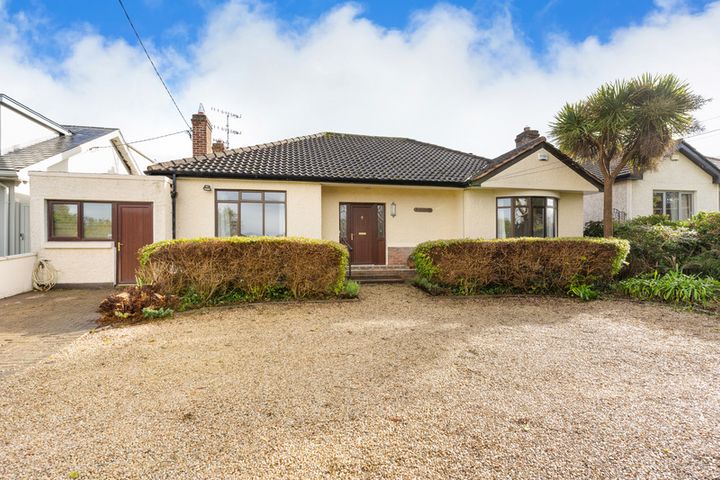 4 Rossbeg
Balinclea Road
Killiney, Co. Dublin