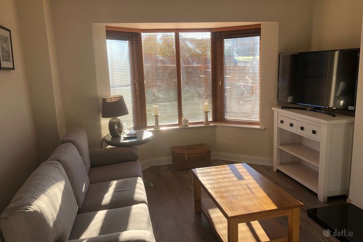 5 hunters vale, maryborough woods, Douglas, Co. Cork