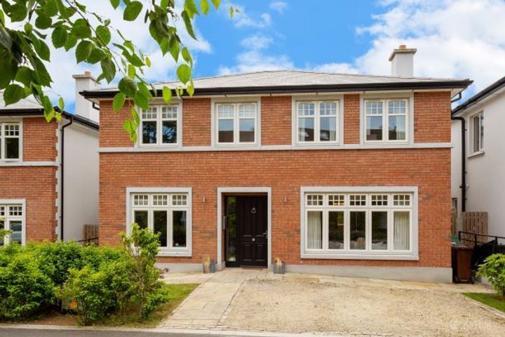 6 Pembrin Wood, Beechpark Road, Foxrock, Dublin