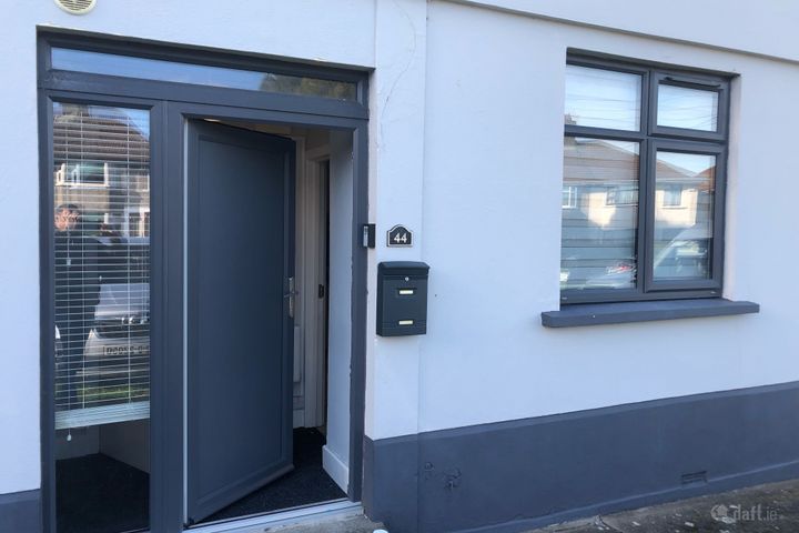 44 Seafield Crescent, Blackrock, Co. Dublin