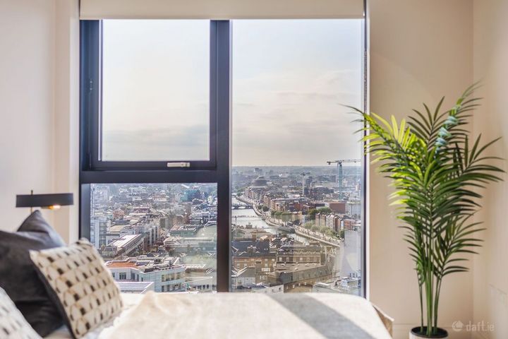 Apartment 1701, The Residence, College Square, Tara Street, Dublin 2