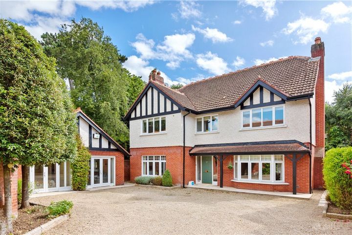 2 Lambourne Wood, Brennanstown Rd, Cabinteely Dublin 18, Dublin 18, Dublin