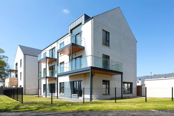 The Estuary, Glounthaune, Co. Cork