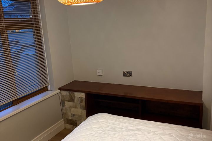 98 Woodford, Stillorgan, Blackrock, Leopardstown, Dublin 18