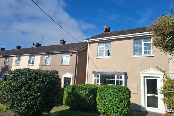 9 The Townhouses, Crab Lane, Ballintemple, Co. Cork, T12YHD7