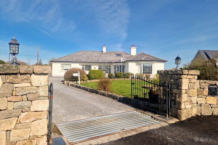 L'Chaim, Cnocán An Bhodaigh, Furbo, Co. Galway, H91A3VK