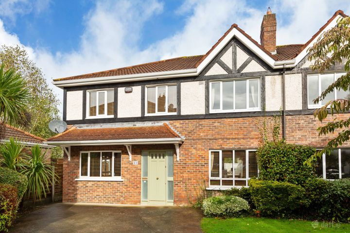 69 Fosterbrook, Booterstown, Blackrock, Dublin