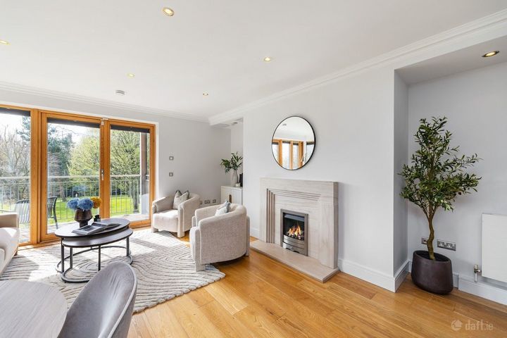 4 Hawthorn House, Farmleigh Avenue, Castleknock, Dublin 15, D15V257