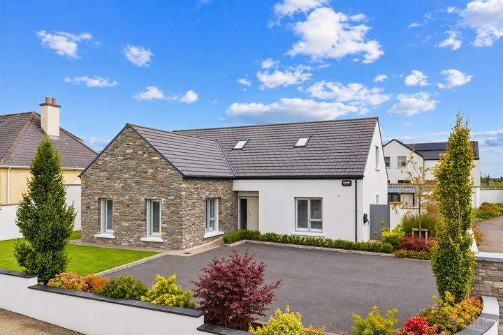 1 Lia Fail, Kerry Road, Tower, Blarney, Cork, T23 C1HX