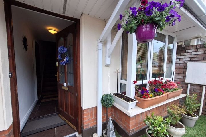 16 Cruagh Green, Stepaside, Dublin 18
