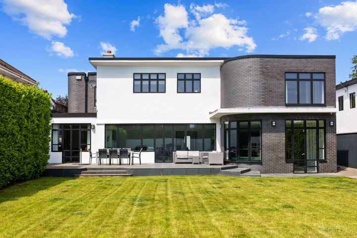Annacrivey, Kill Lane, Foxrock, Dublin 18, D18Y0H1