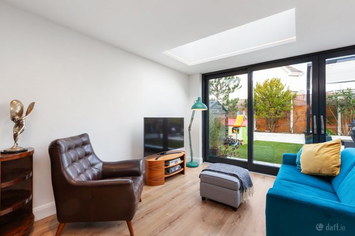 5 Diswellstown Avenue, Hamilton Park, Castleknock, Dublin 15, D15V8NH - Photo 3