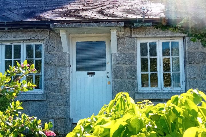242 Lower Kilmacud Road, Kilmacud, Dublin 14