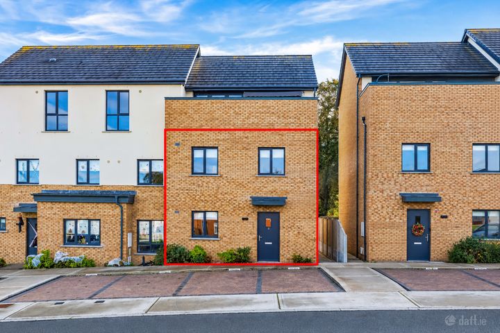 12 The Crescent, Baker Hall, Navan, Co Meath, C15 XDC8