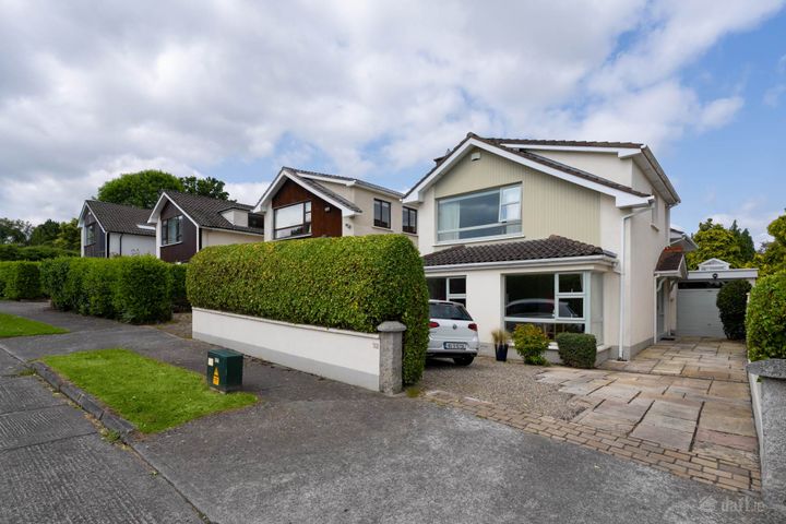 Lincolnswood, 39 Kerrymount Rise, Foxrock, Dublin 18, Co. Dublin, D18H2N4
