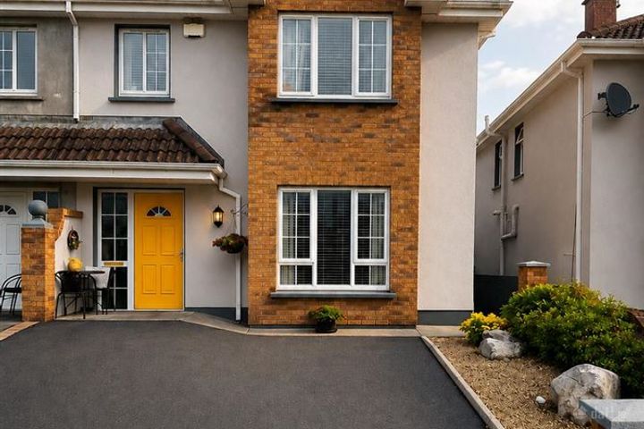 64 Hazelwood, Loughrea, Co. Galway, H62YY77