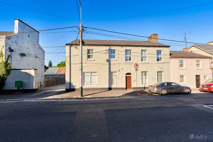 9 Academy Street, Navan, Co. Meath