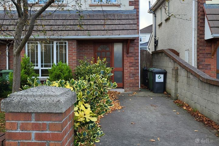 7 Tynan Hall Avenue, Kingswood, Dublin 24