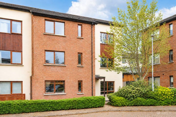 68 Hunters Walk, Hunters Wood, Ballycullen, Dublin 24, D24W1R8