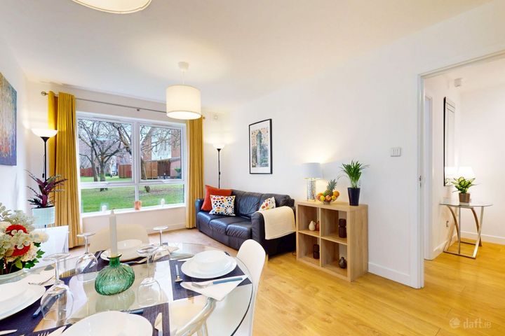 Apartment 14, The Courtyard, Castleside Drive, Dublin 14, D14PC61 - Photo 3