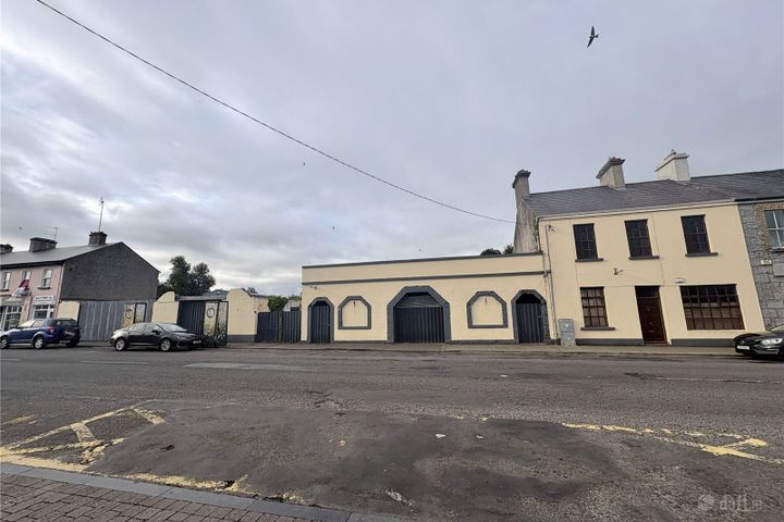 The Square, Mountbellew, Co. Galway, H53HR97