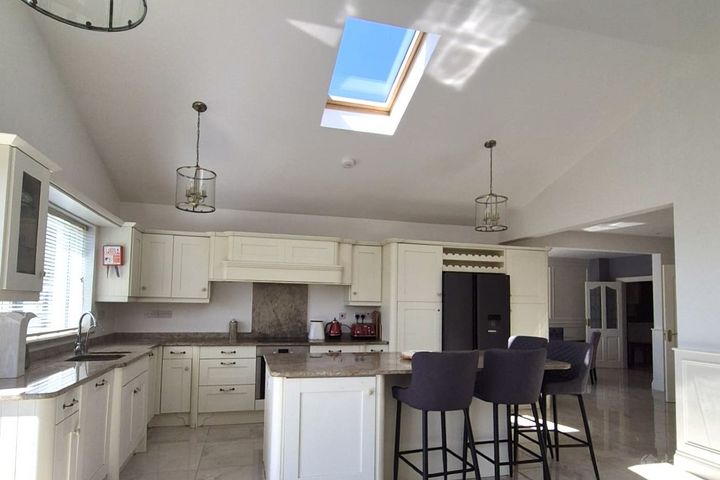 237 Ros Caoin, Roscam, Galway, Garraun, Co. Galway