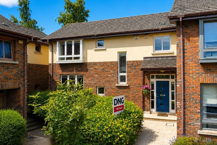 7 Belarmine Square, Stepaside, Dublin 18, D18XE03