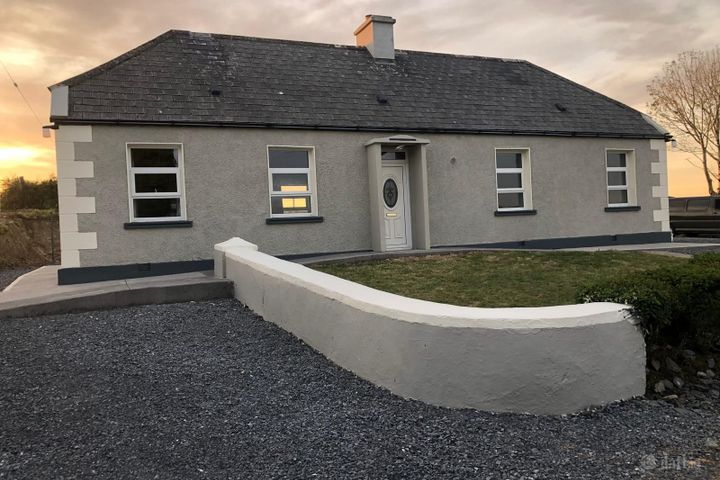 Ballydineen, Lissycasey, Ennis, Co. Clare