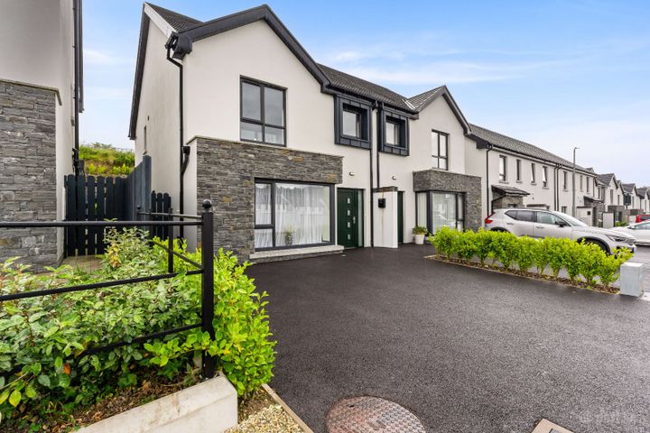 70 WestPoint Way, Donegal Town, Co. Donegal, F94TY2F