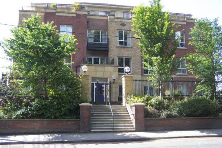 The Phoenix, Riverpark, Conyngham Road, Islandbridge, Dublin 8