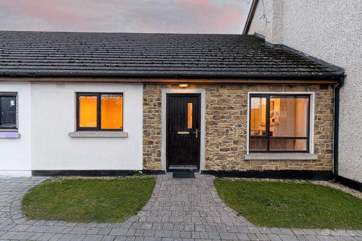 8 Public Rd, Athgarvan, Newbridge, Kildare