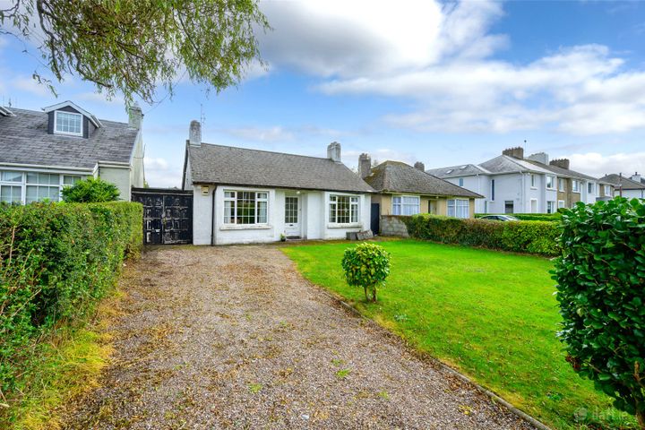 Wayside, Farranlea Park, Model Farm Road, Cork, T12R8D2