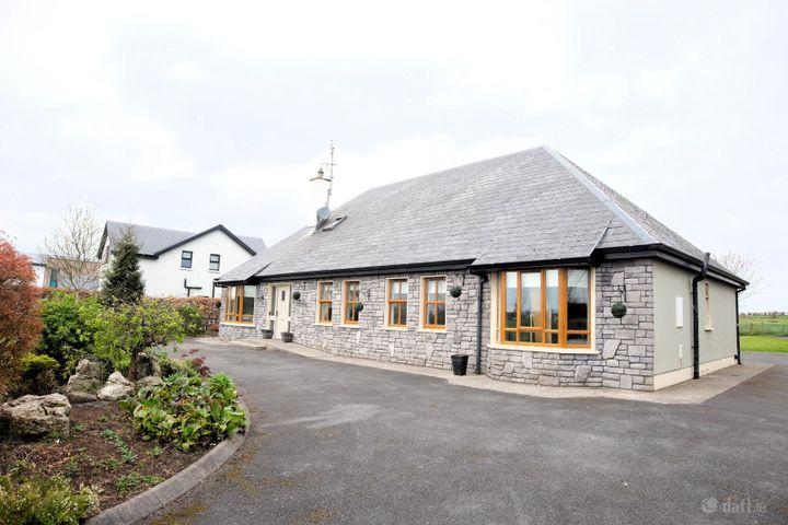 Knocknadaula, Kiltullagh, Athenry, Co. Galway, H65X012
