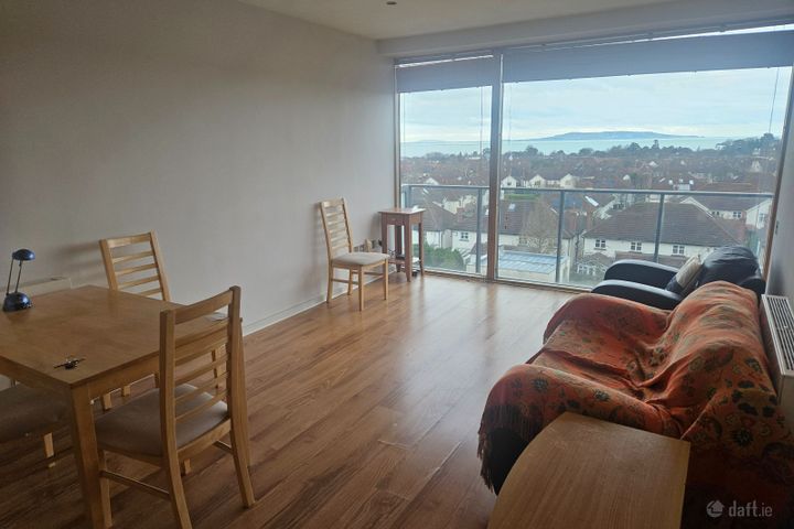 23 Sanderling, Thornwood, Booterstown, Co. Dublin