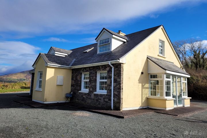 Castlequinn Lodge, Gortmore, Kells, Cahersiveen, Co. Kerry, V23HX59