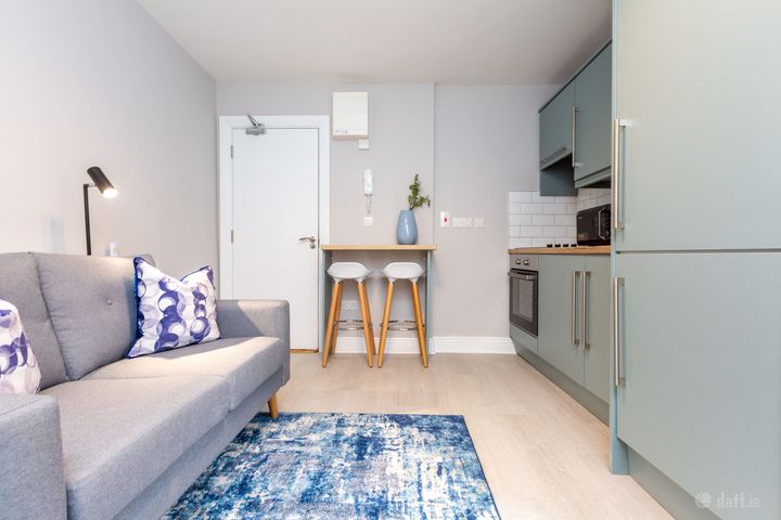 Flat 4, 54 South Circular Road, Dublin 8