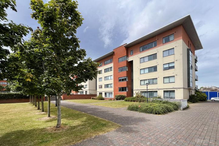 64 West Courtyard, Tullyvale, Cherrywood, Co. Dublin, D18A993