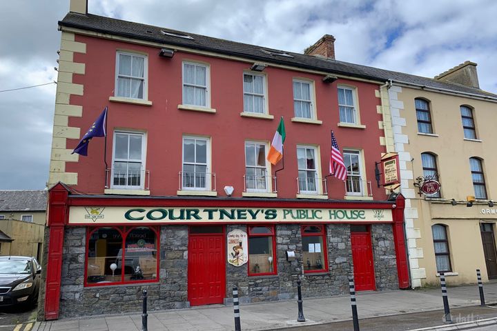 Courtney's Bar & Guest House, Main St., Ballybunion, Co. Kerry, V31X054