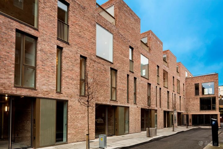15 Grattan Court East, Off Lower Mount St, Dublin 2, Dublin