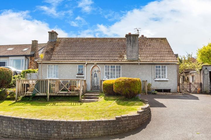 Auverne, Thormanby Road, Howth, Co. Dublin, D13AP94