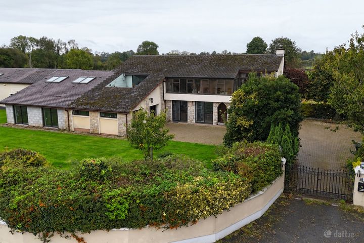 Dublin Road, Moate, Co. Westmeath, N37FC61