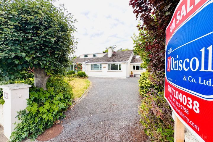 Manorville, 3 Castle Demesne, Tralee, Co. Kerry, V92WPK4
